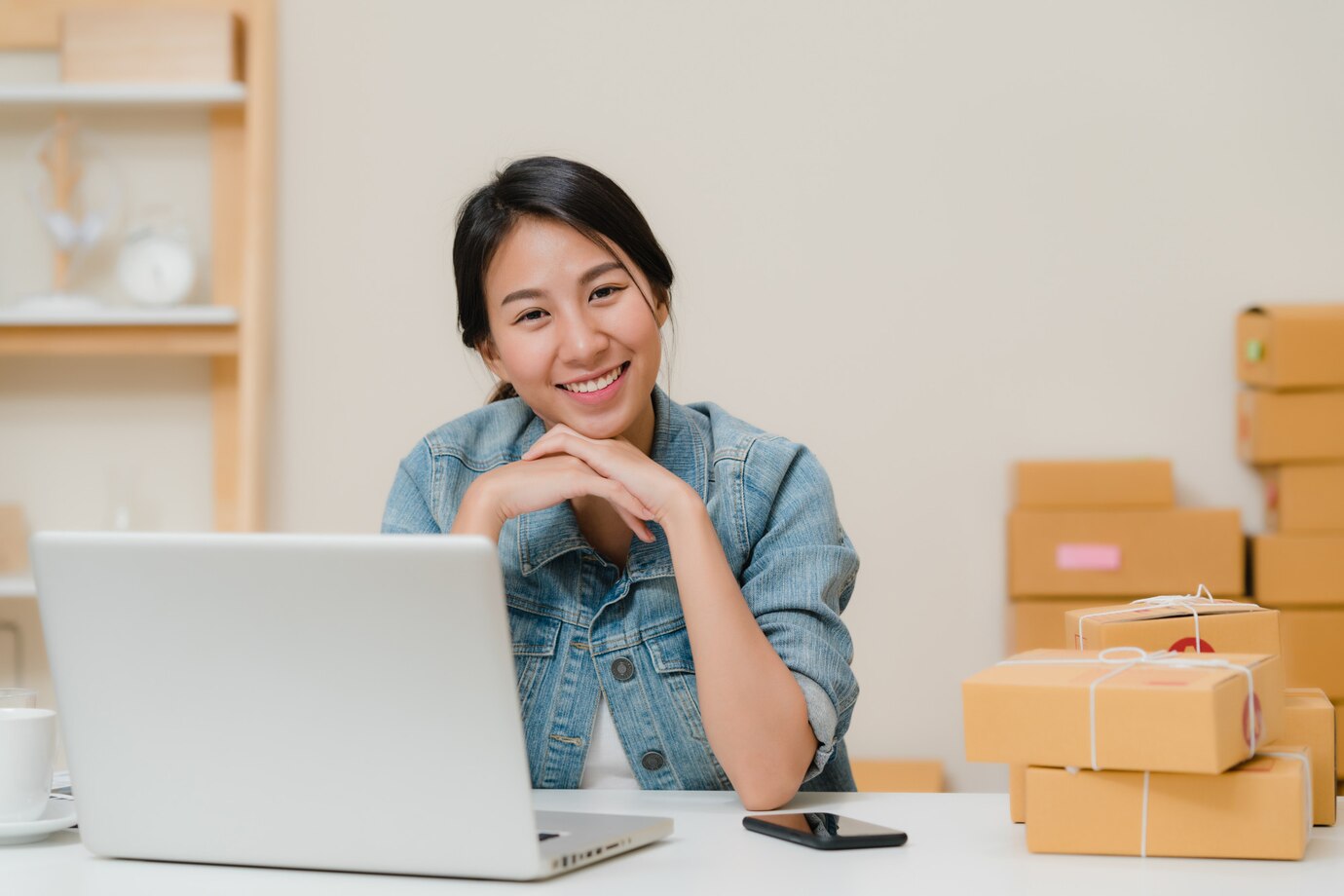 Business woman feeling happy smiling