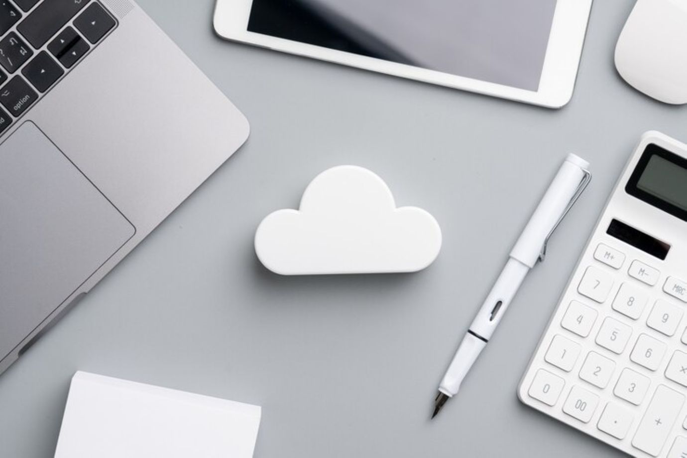 Cloud technology icon for global business concept