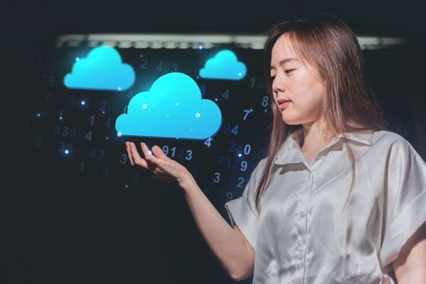 Server cloud Indonesia adalah layanan infrastruktur berbasis pusat data lokal yang memungkinkan bisnis mengelola sistem IT secara efisien tanpa server fisik.