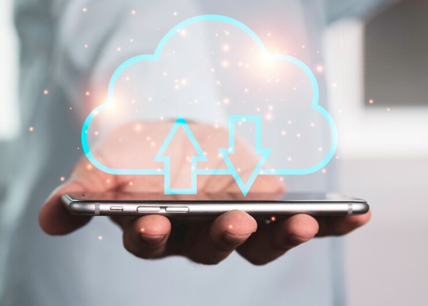 Otomatisasi bisnis dengan cloud berdampak langsung pada efisiensi waktu dan peningkatan akurasi data yang menjadi fondasi produktivitas perusahaan.