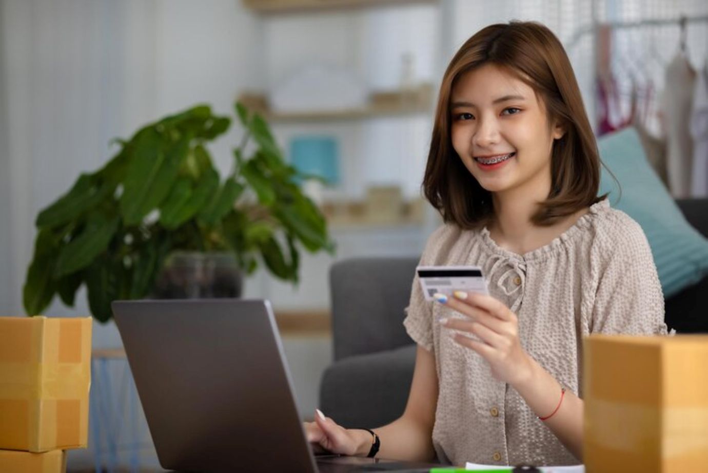 Praktik keamanan yang disiplin dalam penggunaan cloud drive sehari-hari sama pentingnya dengan teknologi perlindungan itu sendiri.